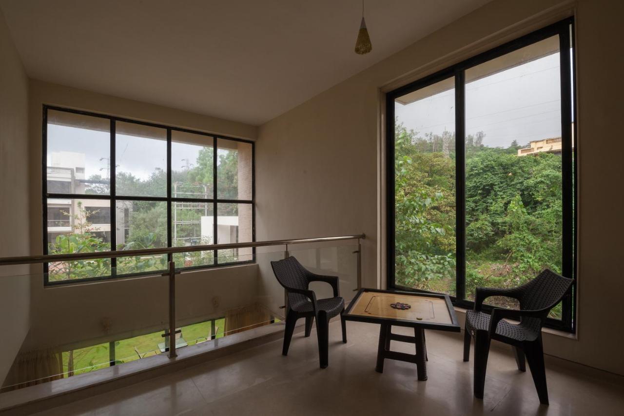 Stayvista'S Greenwoods Villa 10 - City-Center Villa With Private Pool, Terrace, Lift & Carrom Board لونافالا المظهر الخارجي الصورة