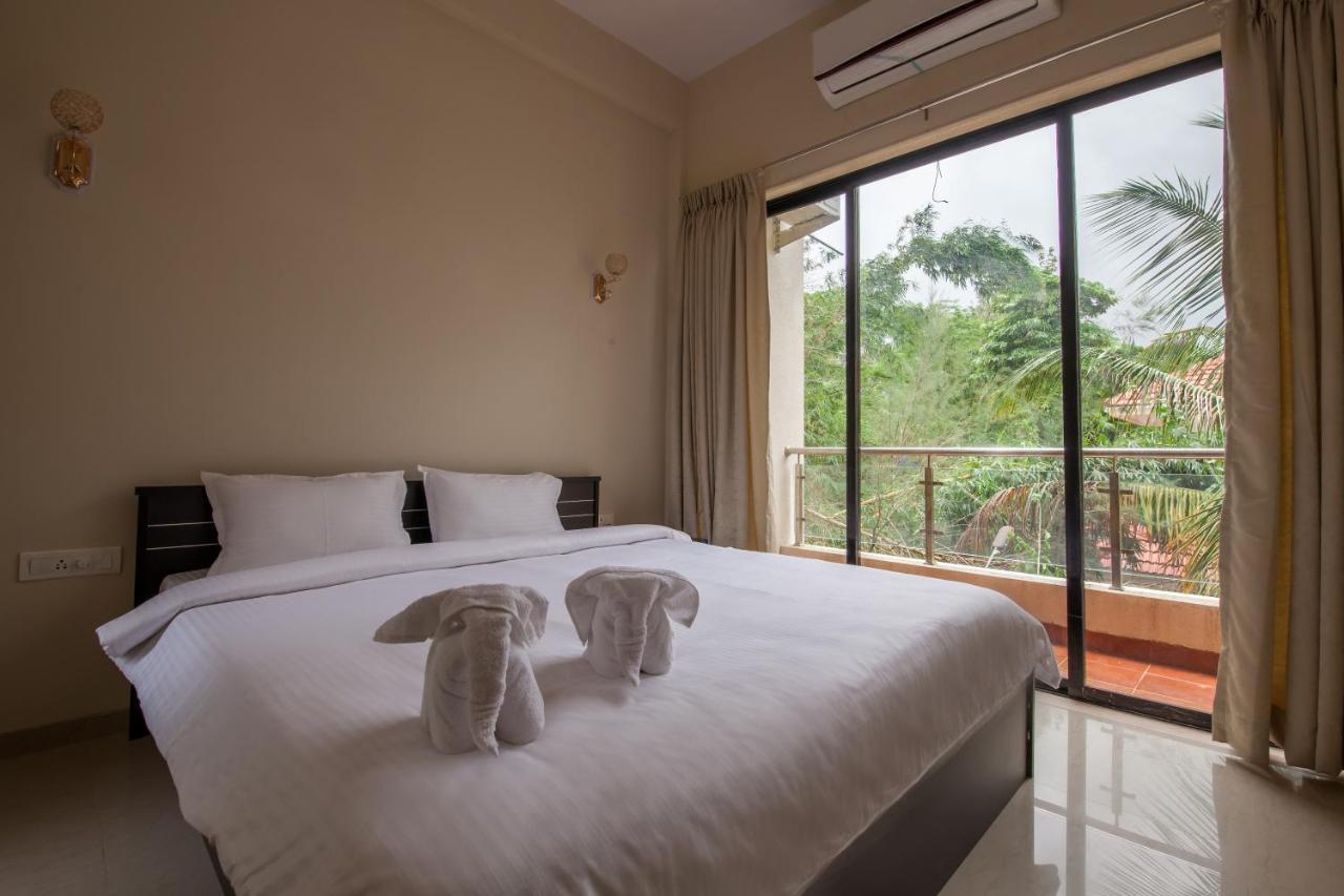 Stayvista'S Greenwoods Villa 10 - City-Center Villa With Private Pool, Terrace, Lift & Carrom Board لونافالا المظهر الخارجي الصورة