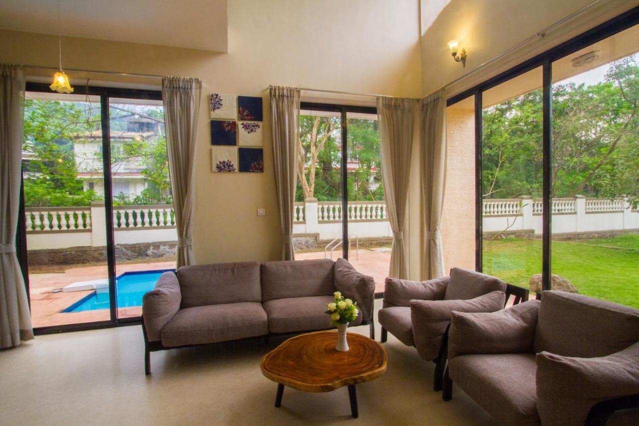 Stayvista'S Greenwoods Villa 10 - City-Center Villa With Private Pool, Terrace, Lift & Carrom Board لونافالا المظهر الخارجي الصورة